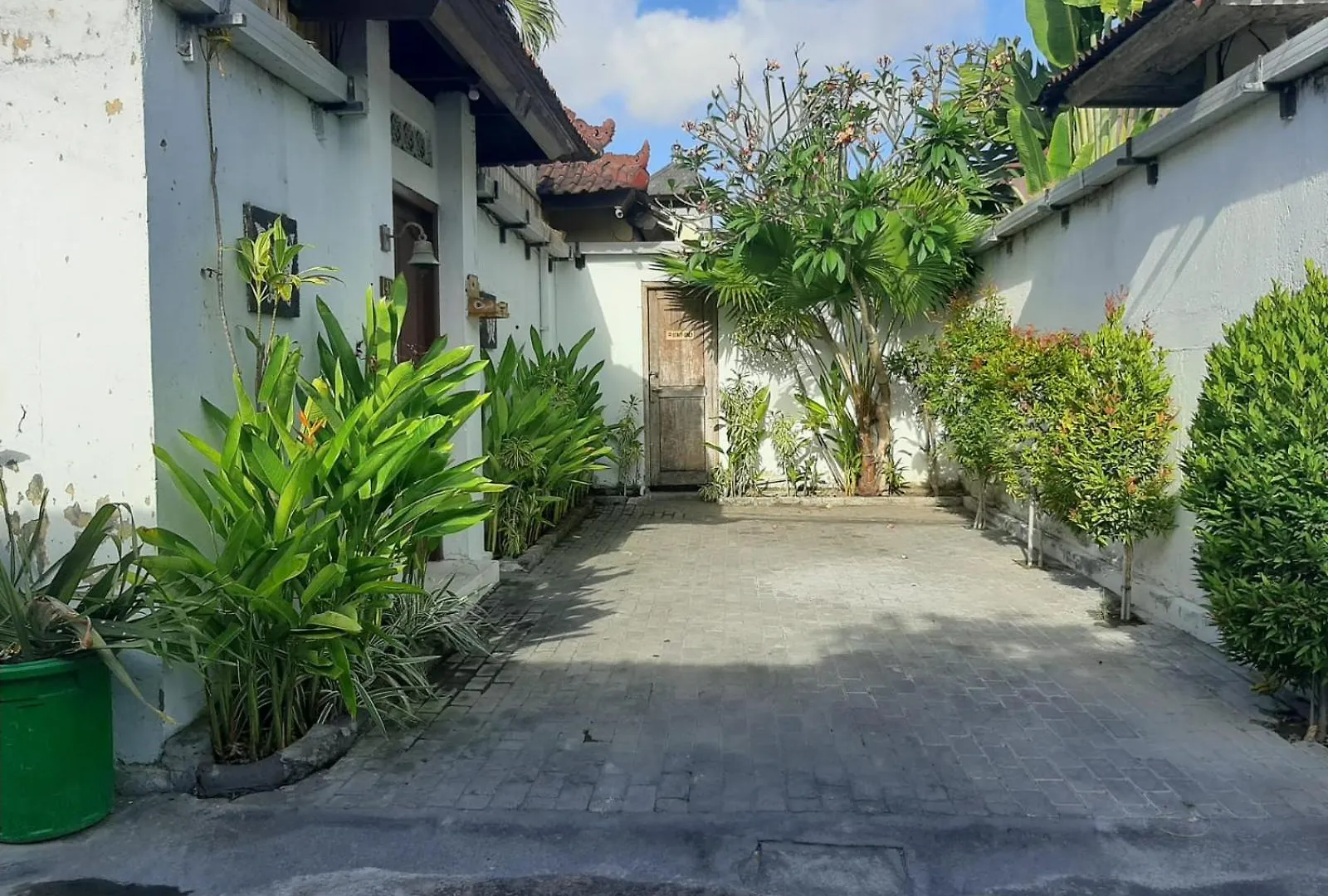Villa Capri Sonne 4A Seminyak  Indonesia